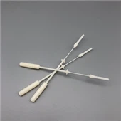 Odběr vzorků vločkovaného tamponu, antigenu, nosní střední turbinátový tampon pro rychlý test nosních tamponů